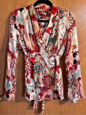 Hype Silk Bell Sleeve Tie Back Kimono Inspired Floral Blouse - Size M